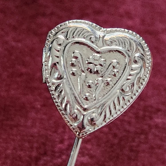 Heart Locket Stick Pin - Picture 5 of 6